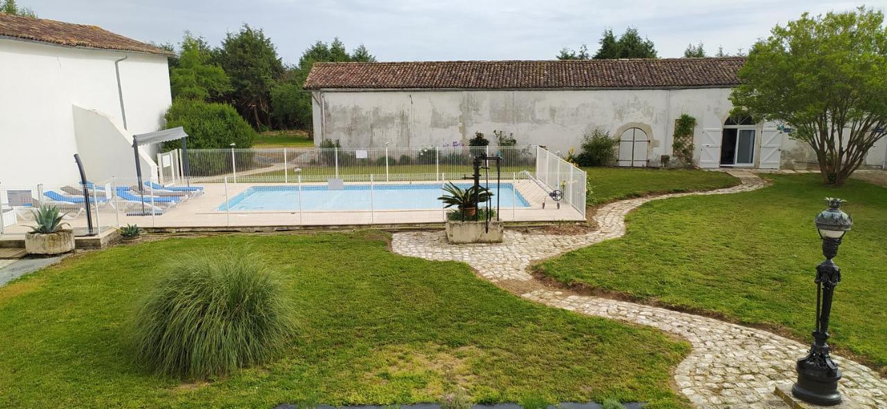 Appartamento Domaine Moulin D' Elemiah Gémozac Esterno foto